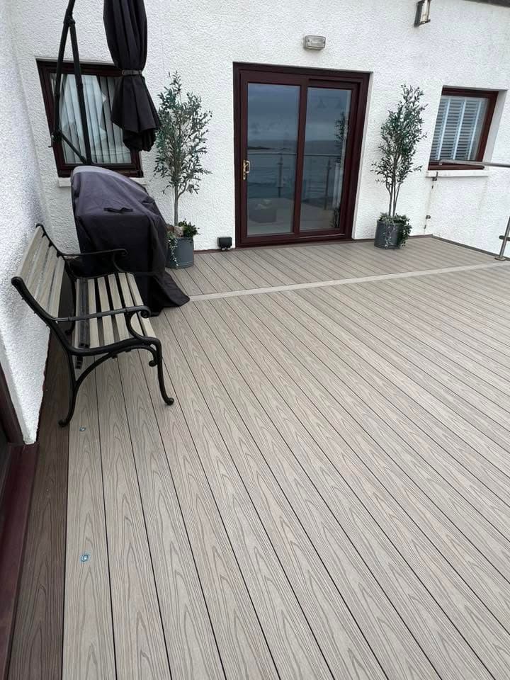 Timber deck and pergola finished by Greenwell